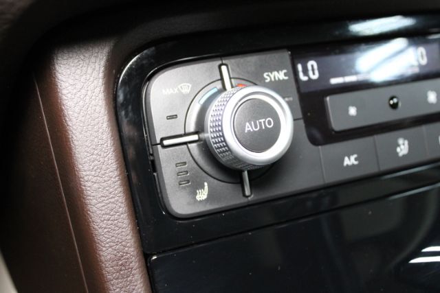 2015 Volkswagen Touareg VR6 Lux Chantilly VA