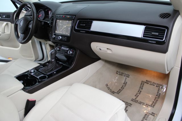 2015 Volkswagen Touareg VR6 Lux Chantilly VA