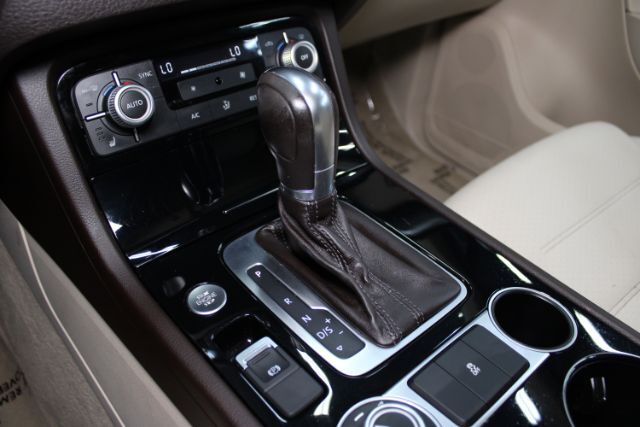 2015 Volkswagen Touareg VR6 Lux Chantilly VA