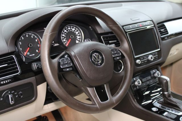 2015 Volkswagen Touareg VR6 Lux Chantilly VA