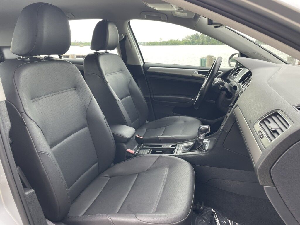 2015 Volkswagen e-Golf SEL PREMIUM~ELECTRIC~LOW MILES!!!~ONLINE FINANCE AND SHIPPING AVAILABLE!!!!! Sarasota FL