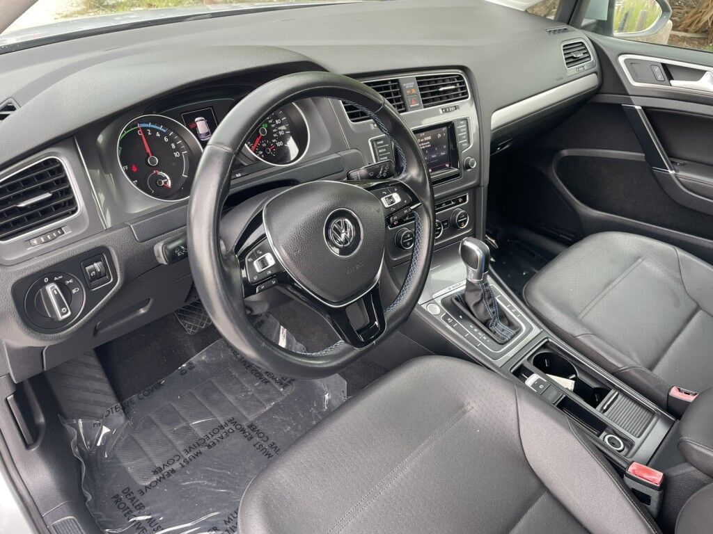 2015 Volkswagen e-Golf SEL PREMIUM~ELECTRIC~LOW MILES!!!~ONLINE FINANCE AND SHIPPING AVAILABLE!!!!! Sarasota FL