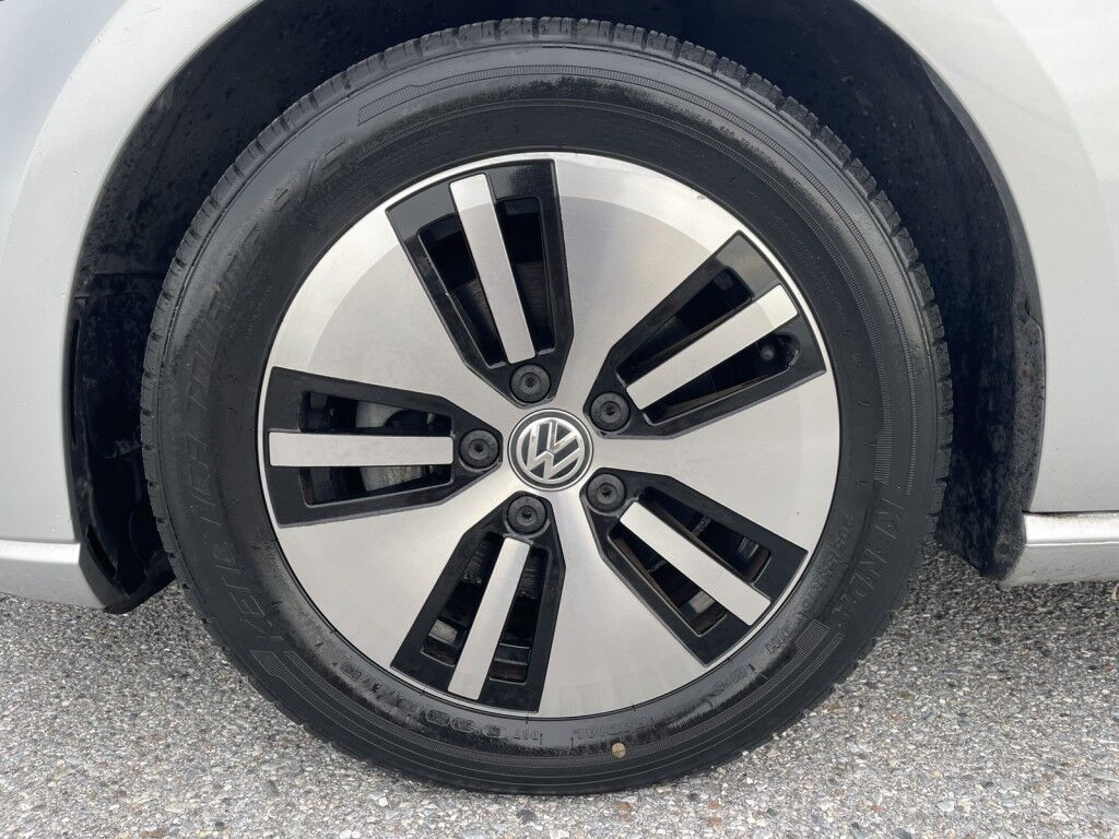2015 Volkswagen e-Golf SEL PREMIUM~ELECTRIC~LOW MILES!!!~ONLINE FINANCE AND SHIPPING AVAILABLE!!!!! Sarasota FL
