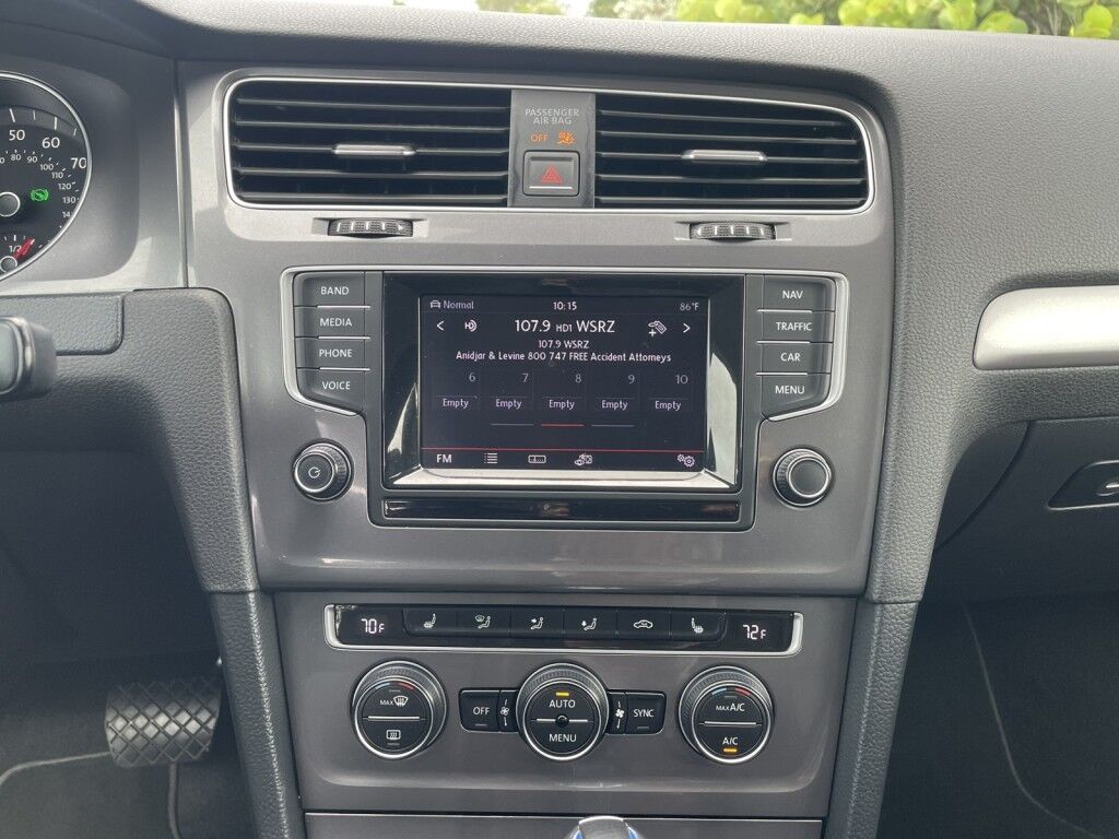 2015 Volkswagen e-Golf SEL PREMIUM~EXCELLENT CONDITION~LOW MILES~BLUETOOTH~HEATED SEATS~NAVIGATION~REARVIEW CAMERA Sarasota FL