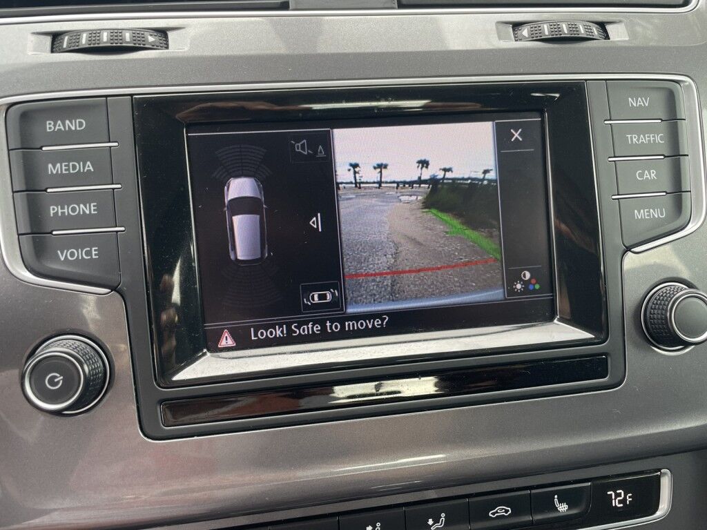 2015 Volkswagen e-Golf SEL PREMIUM~EXCELLENT CONDITION~LOW MILES~BLUETOOTH~HEATED SEATS~NAVIGATION~REARVIEW CAMERA Sarasota FL