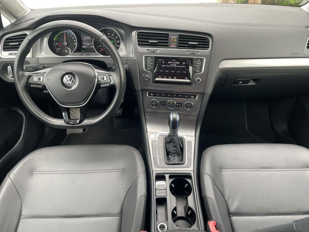 2015 Volkswagen e-Golf SEL PREMIUM~EXCELLENT CONDITION~LOW MILES~BLUETOOTH~HEATED SEATS~NAVIGATION~REARVIEW CAMERA Sarasota FL