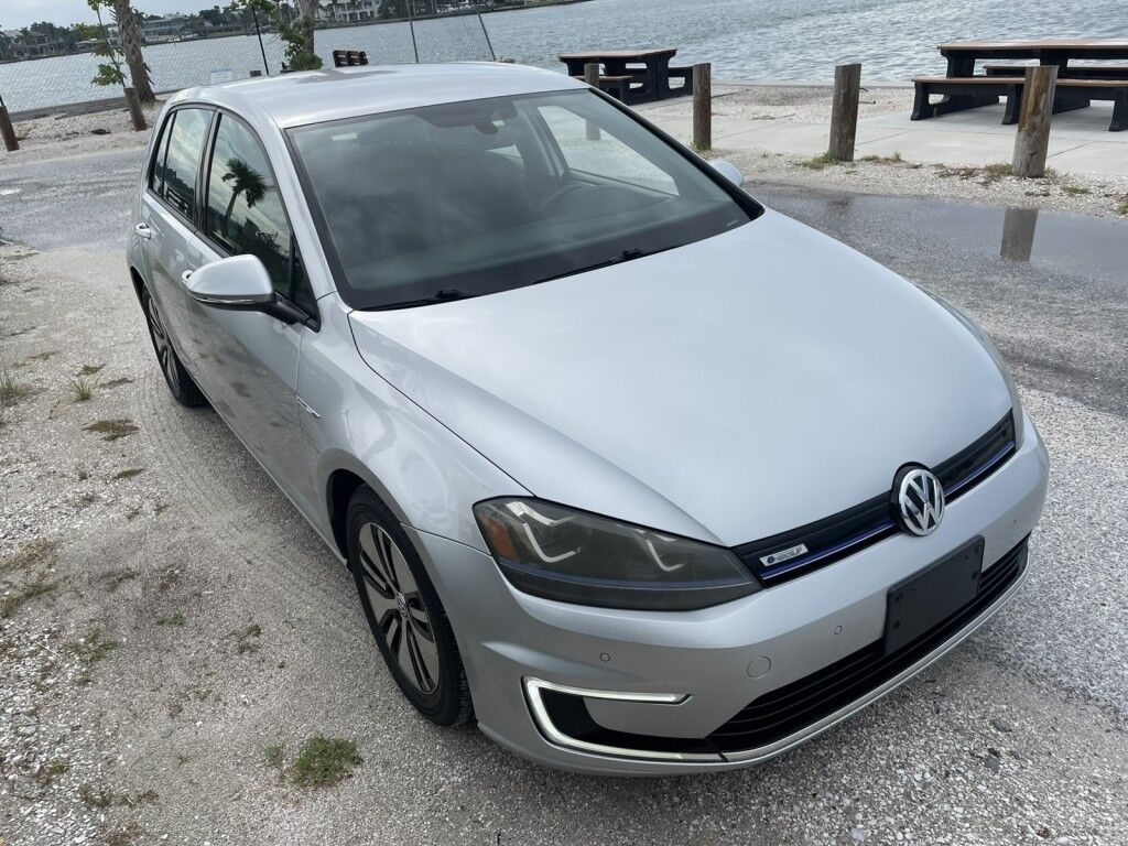 2015 Volkswagen e-Golf SEL PREMIUM~EXCELLENT CONDITION~LOW MILES~BLUETOOTH~HEATED SEATS~NAVIGATION~REARVIEW CAMERA Sarasota FL