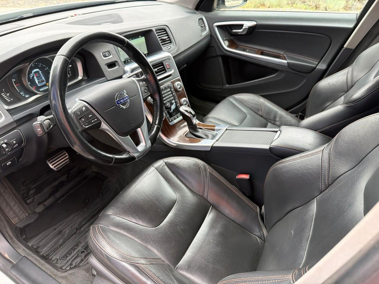 2015 Volvo V60 Cross Country T5 Platinum Bend OR