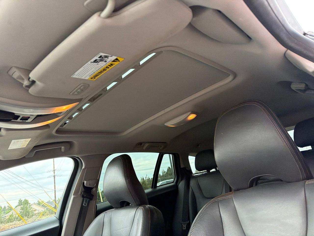 2015 Volvo V60 Cross Country T5 Platinum Bend OR