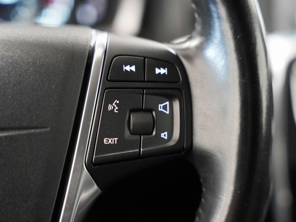 2015 Volvo V60 Cross Country T5 Platinum Tigard OR