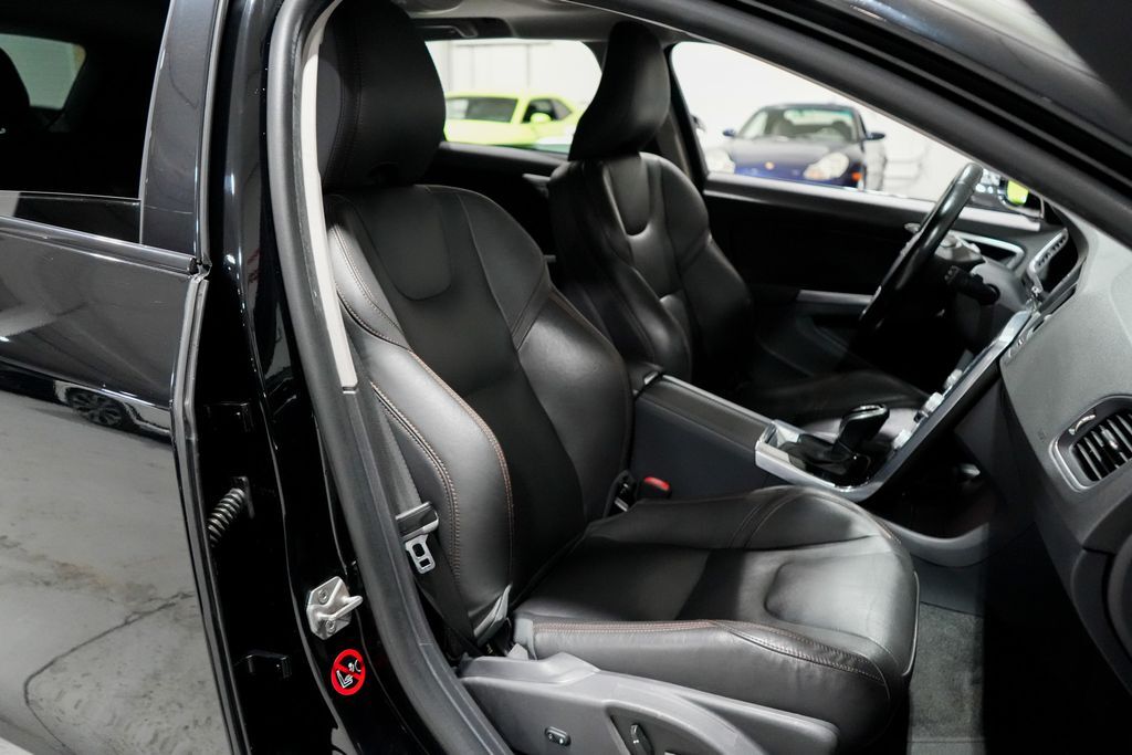 2015 Volvo V60 Cross Country T5 Platinum Tigard OR