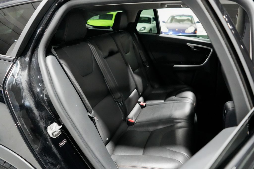 2015 Volvo V60 Cross Country T5 Platinum Tigard OR