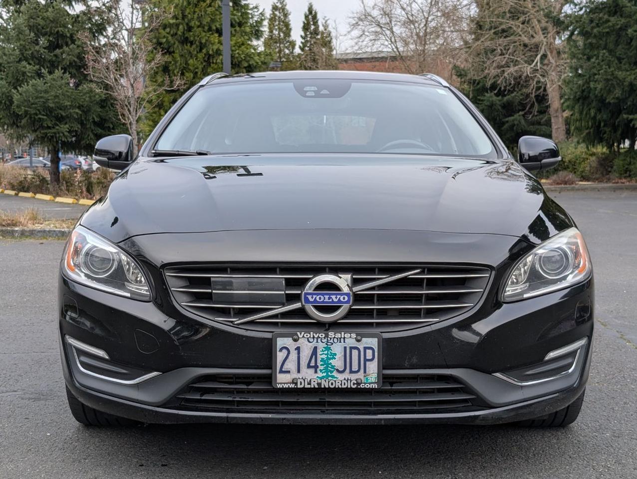 2015 Volvo V60 T5 Platinum w/Harman Kardon Sound, Adaptive Cruise, Lane Keep, 4 Heated Seats & Wheel Portland OR