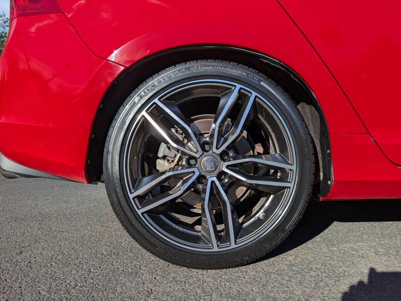 2015 Volvo V60 T6 AWD R-Design Platinum | 325hp, HK Premium Audio, Adaptive Cruise, Active Xenon & Heated Seats Portland OR