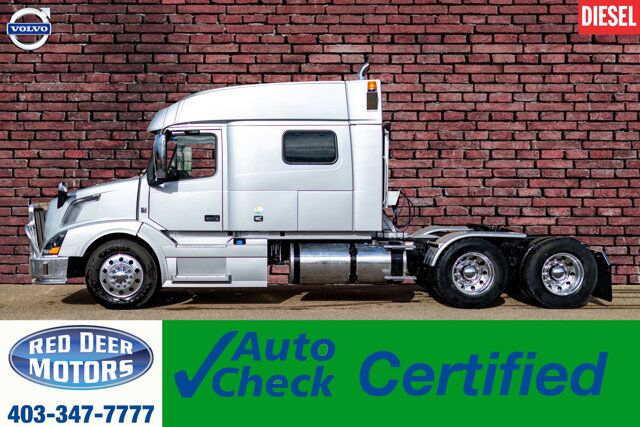 2015 Volvo VNL 730 Tractor Sleeper