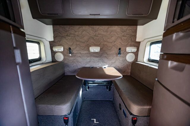 2015 Volvo VNL 730 Tractor Sleeper Red Deer AB