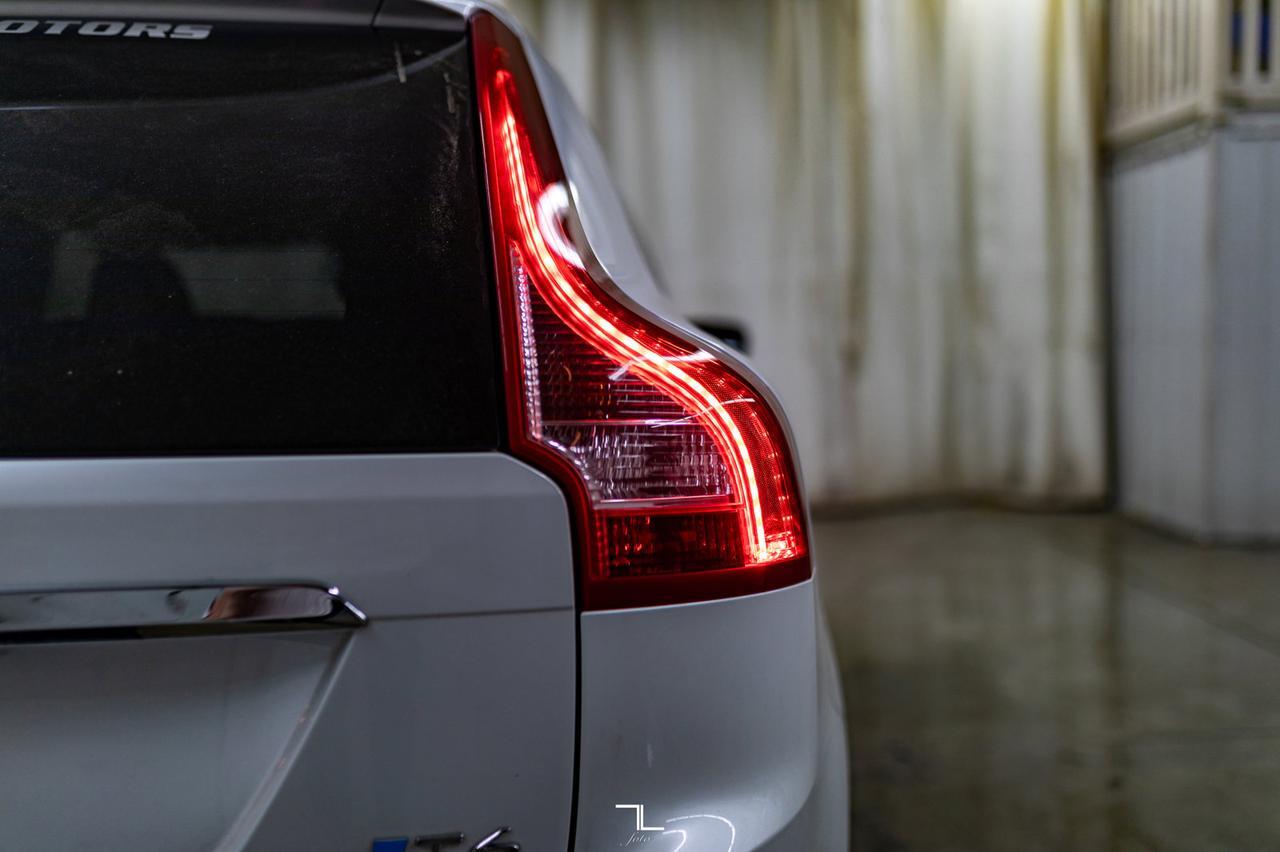 2015 Volvo XC60 AWD T6 Platinum Polestar Leather Roof Nav Red Deer AB