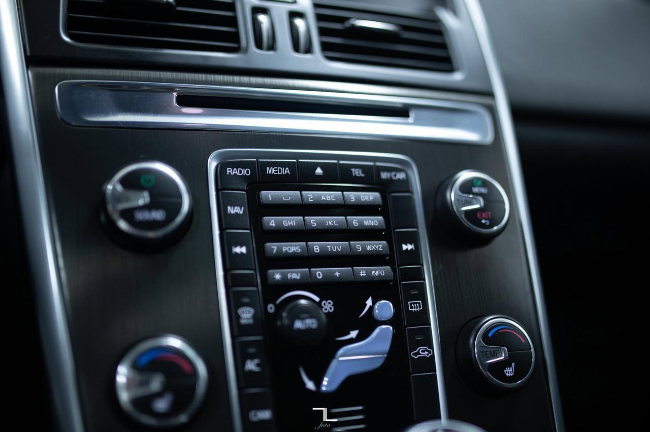 2015 Volvo XC60 AWD T6 Platinum Polestar Leather Roof Nav Red Deer AB