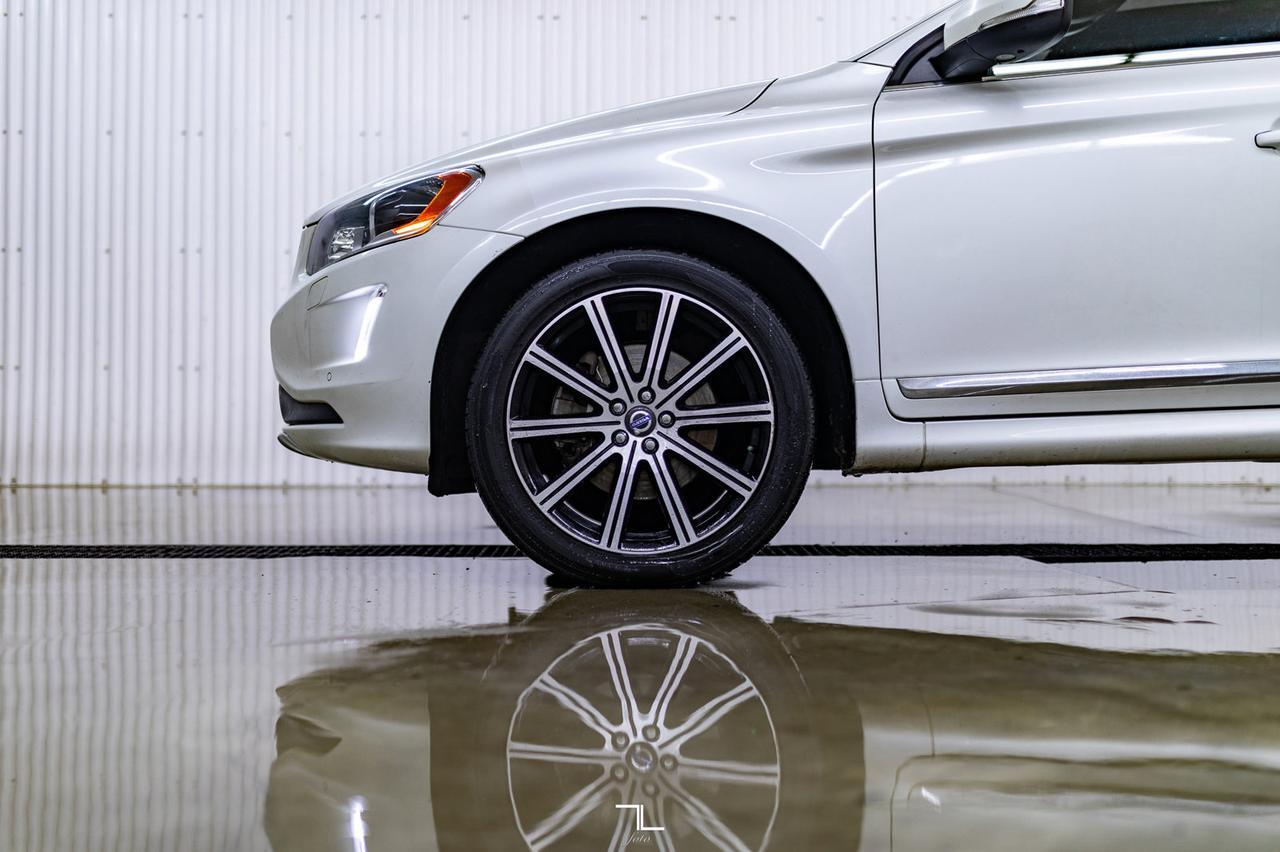 2015 Volvo XC60 AWD T6 Platinum Polestar Leather Roof Nav Red Deer AB