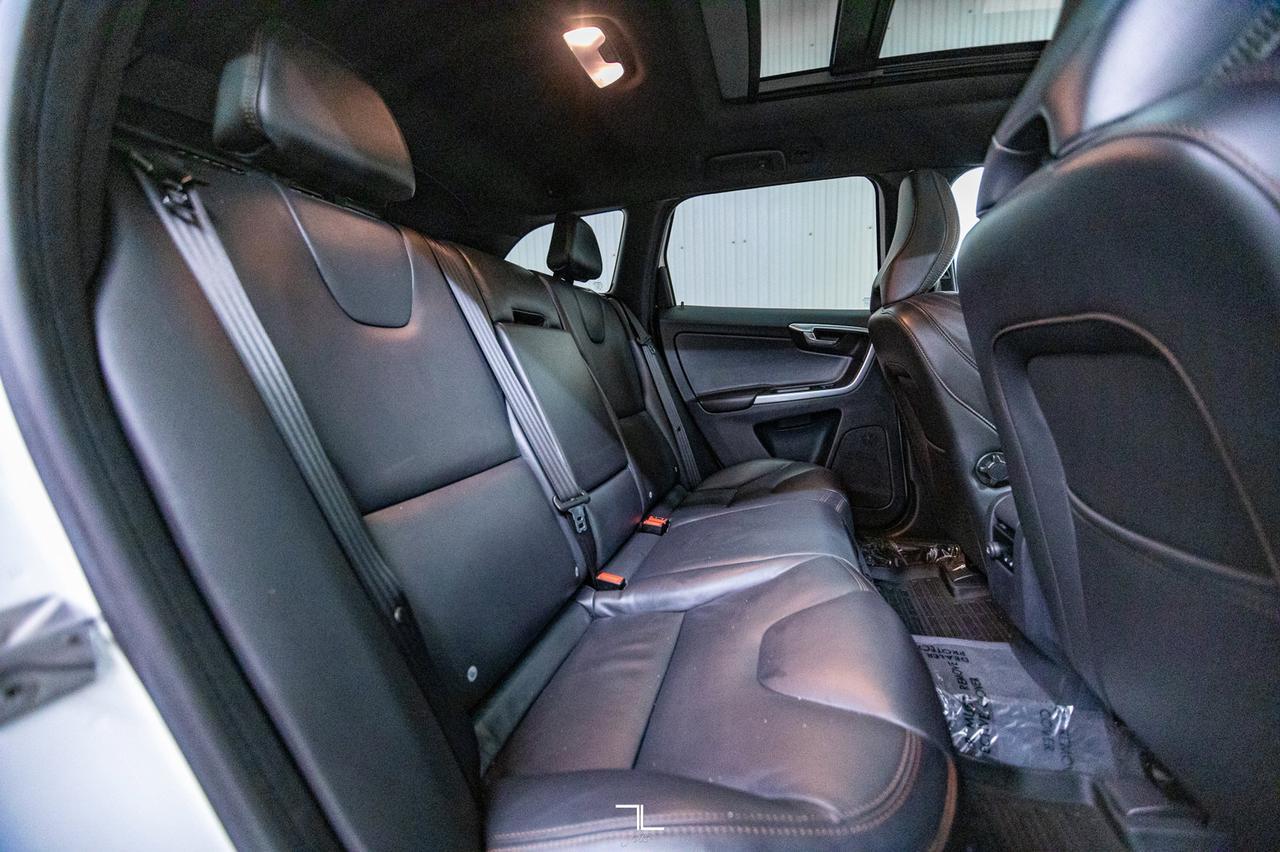 2015 Volvo XC60 AWD T6 Platinum Polestar Leather Roof Nav Red Deer AB