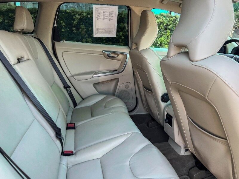 2015 Volvo XC60 T5 Drive-E Premier Plus Wilmington NC