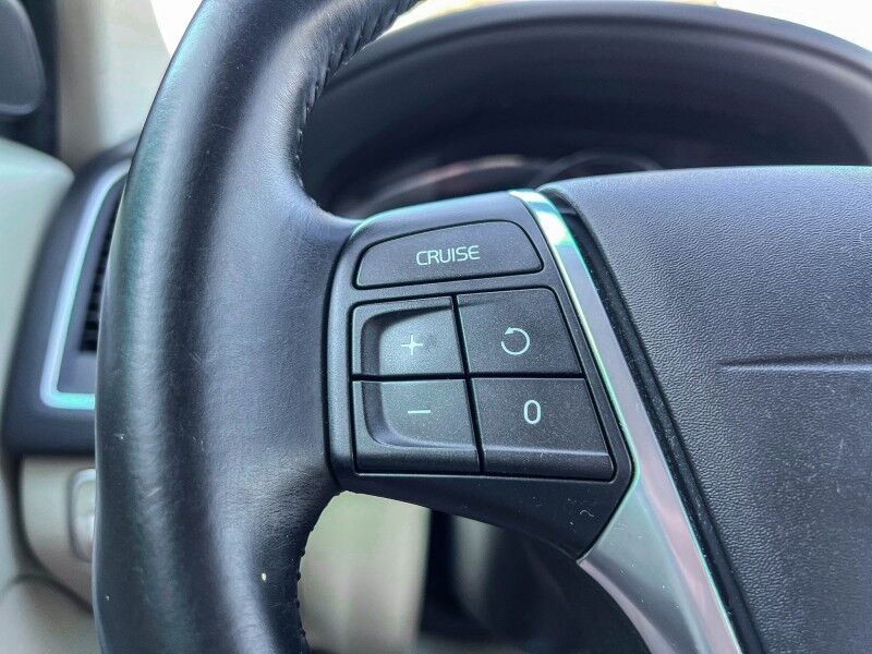 2015 Volvo XC60 T5 Drive-E Premier Plus Wilmington NC