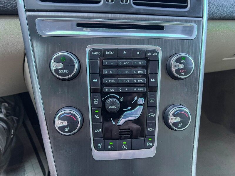 2015 Volvo XC60 T5 Drive-E Premier Plus Wilmington NC