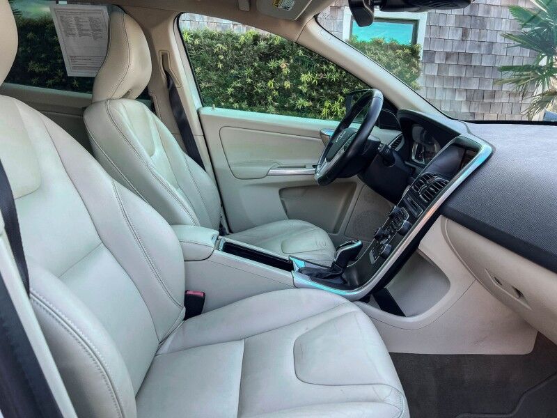 2015 Volvo XC60 T5 Drive-E Premier Plus Wilmington NC