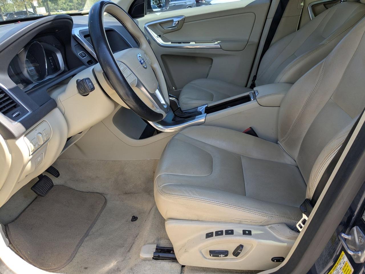 2015 Volvo XC60 T5 Drive-E Premier