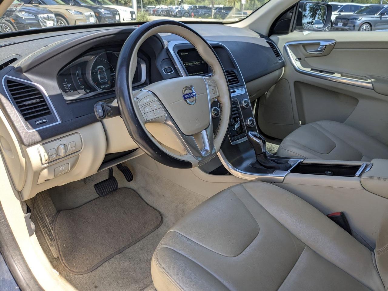 2015 Volvo XC60 T5 Drive-E Premier