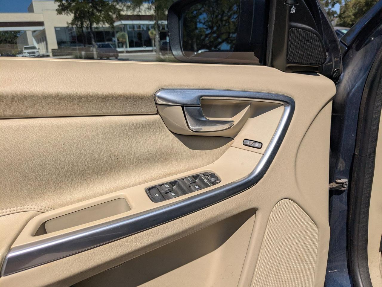 2015 Volvo XC60 T5 Drive-E Premier