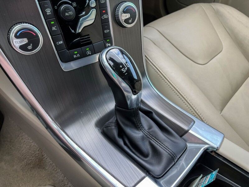 2015 Volvo XC60 T5 Drive-E Premier Wilmington NC