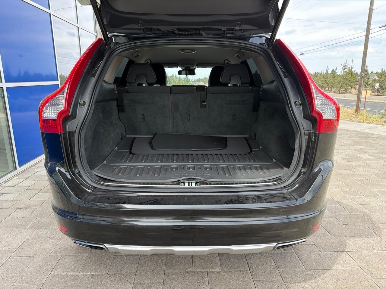 2015 Volvo XC60 T5 Bend OR