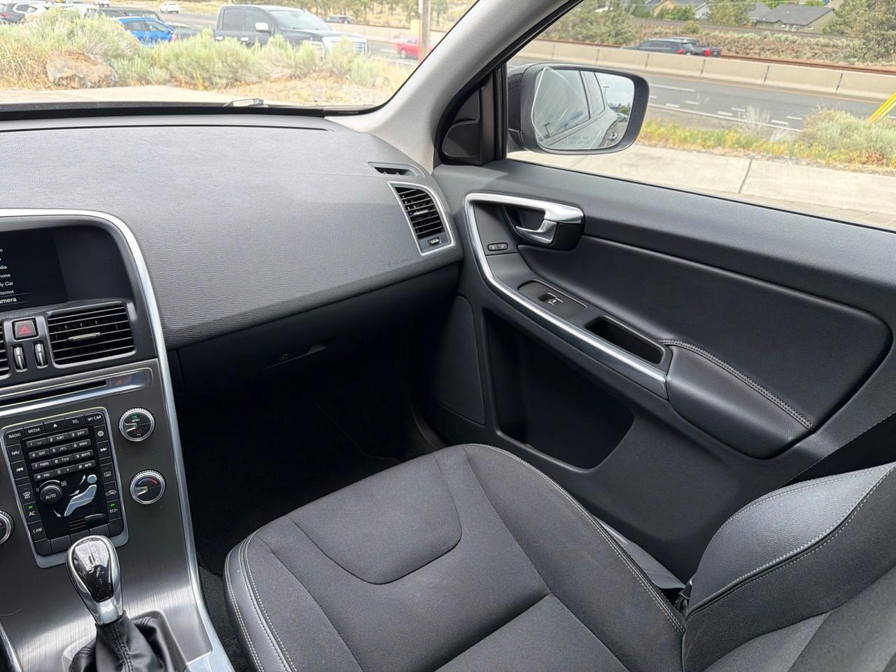 2015 Volvo XC60 T5 Bend OR