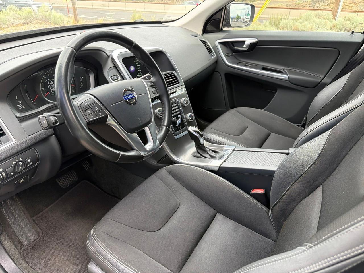 2015 Volvo XC60 T5 Bend OR
