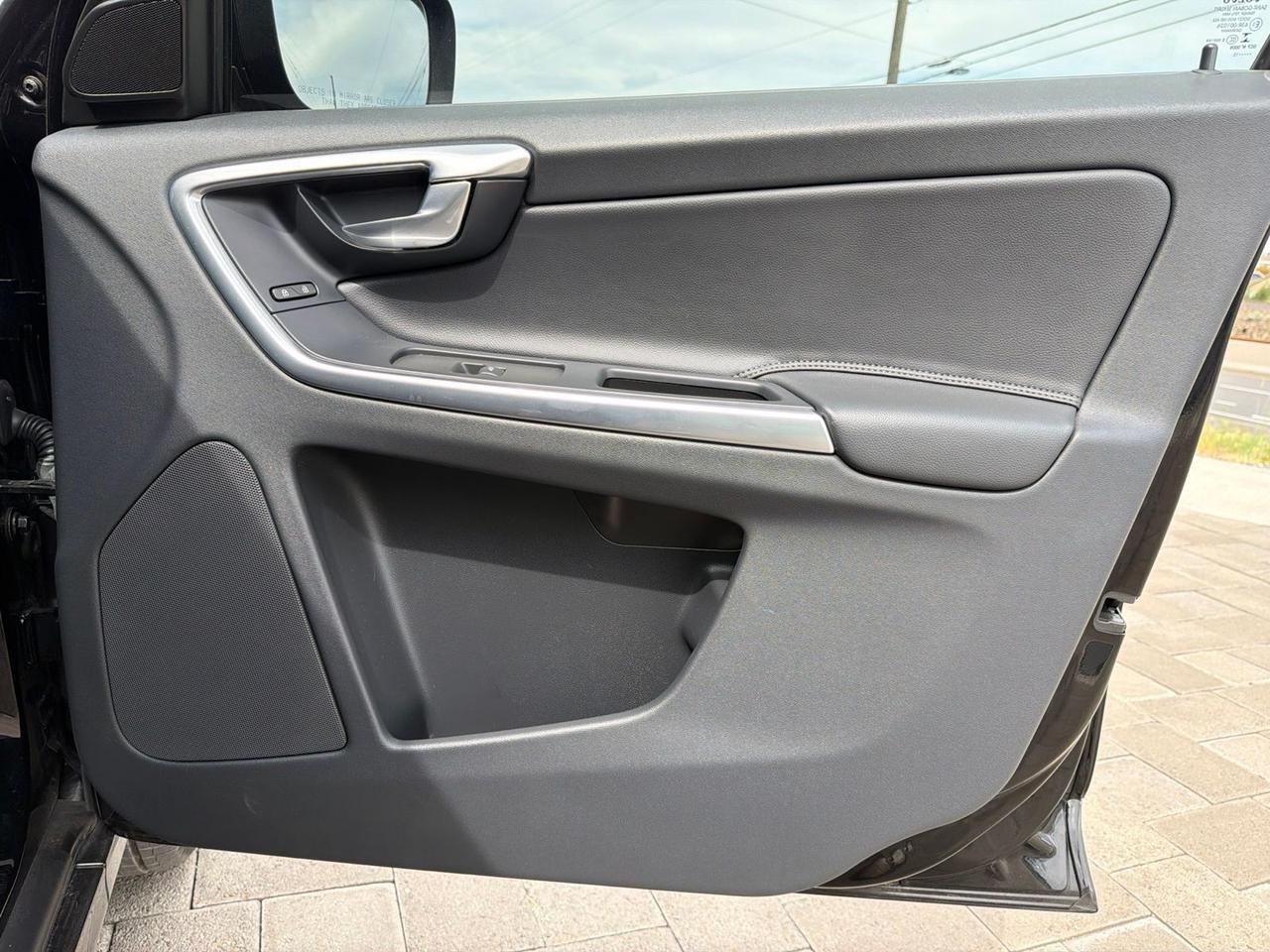 2015 Volvo XC60 T5 Bend OR