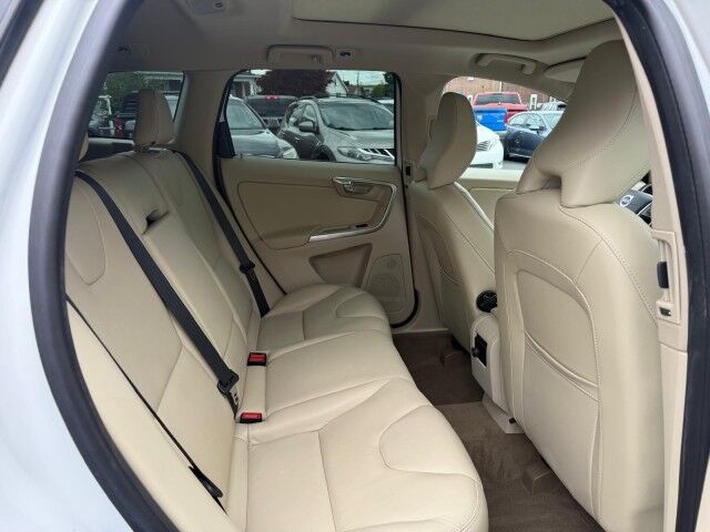 2015 Volvo XC60 T6 Platinum Whitehall PA