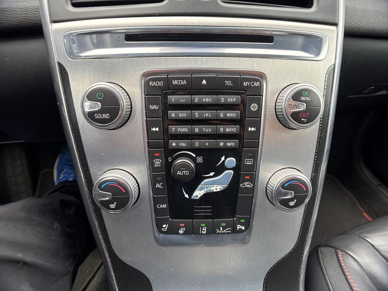 2015 Volvo XC60 T6 Platinum Chantilly VA