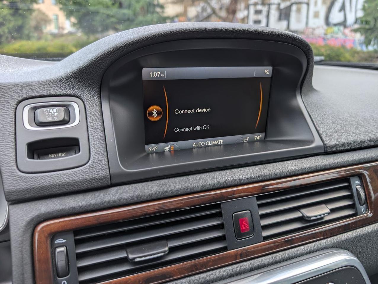 2015 Volvo XC70 T6 AWD Premier | 300hp, High Performance Audio, Moon Roof, Leather Heated Seats Portland OR