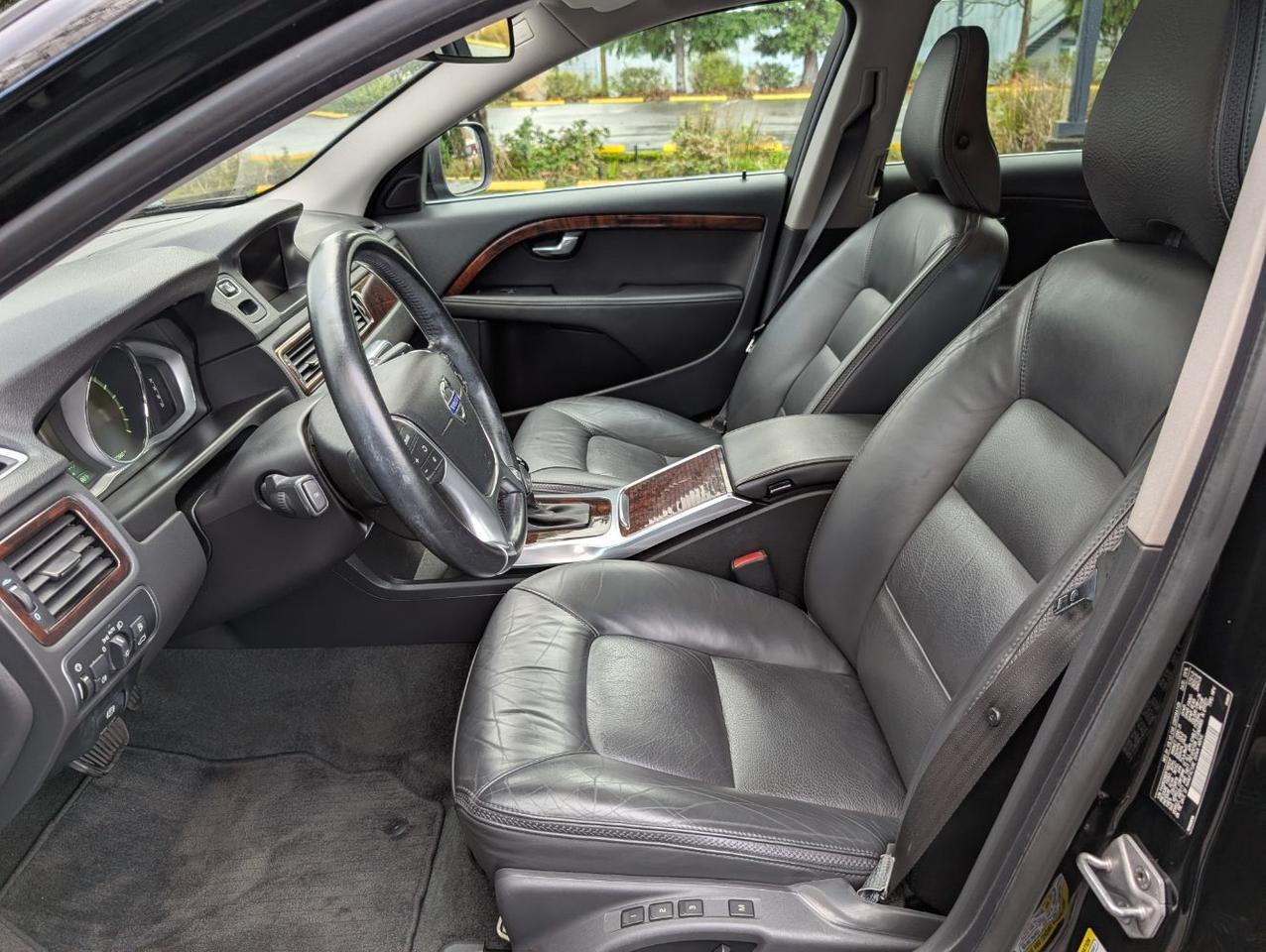 2015 Volvo XC70 T6 AWD Premier | 300hp, High Performance Audio, Moon Roof, Leather Heated Seats Portland OR