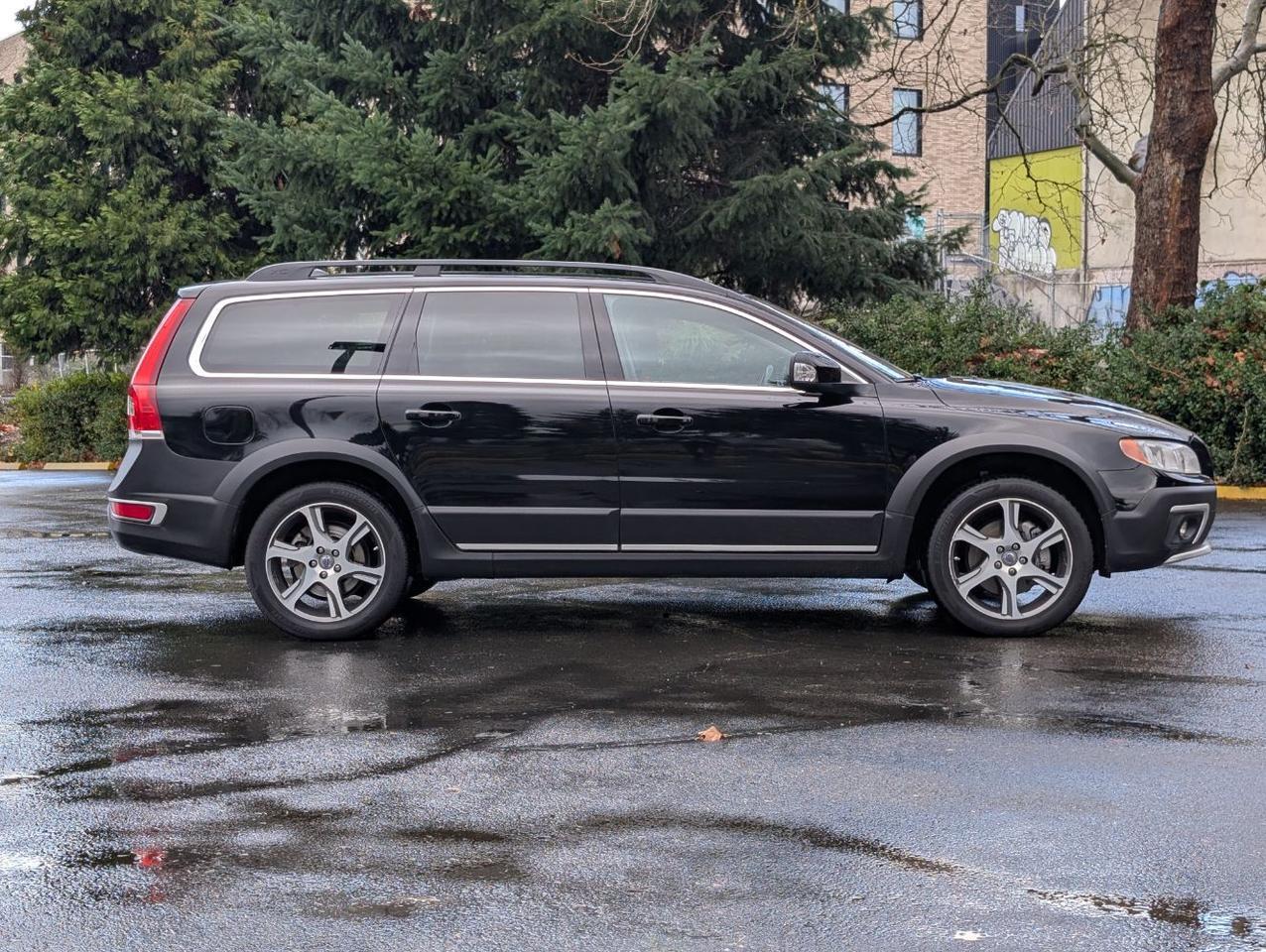 2015 Volvo XC70 T6 AWD Premier | 300hp, High Performance Audio, Moon Roof, Leather Heated Seats Portland OR