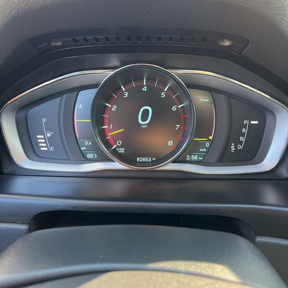 2015 Volvo XC70 T6 AWD Premier w/High Performance Audio, Moon Roof, Leather Heated Seats Portland OR