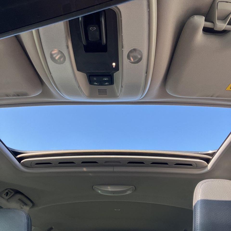 2015 Volvo XC70 T6 AWD Premier w/High Performance Audio, Moon Roof, Leather Heated Seats Portland OR