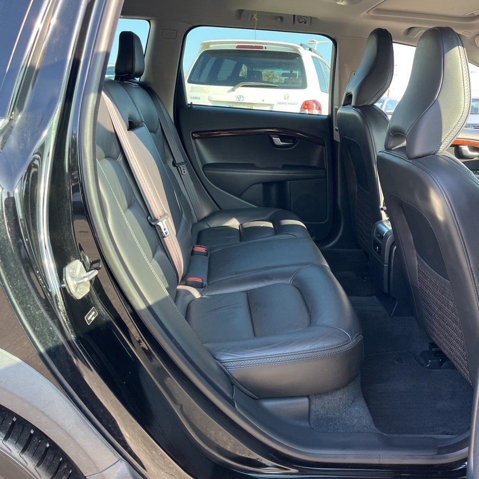 2015 Volvo XC70 T6 AWD Premier w/High Performance Audio, Moon Roof, Leather Heated Seats Portland OR