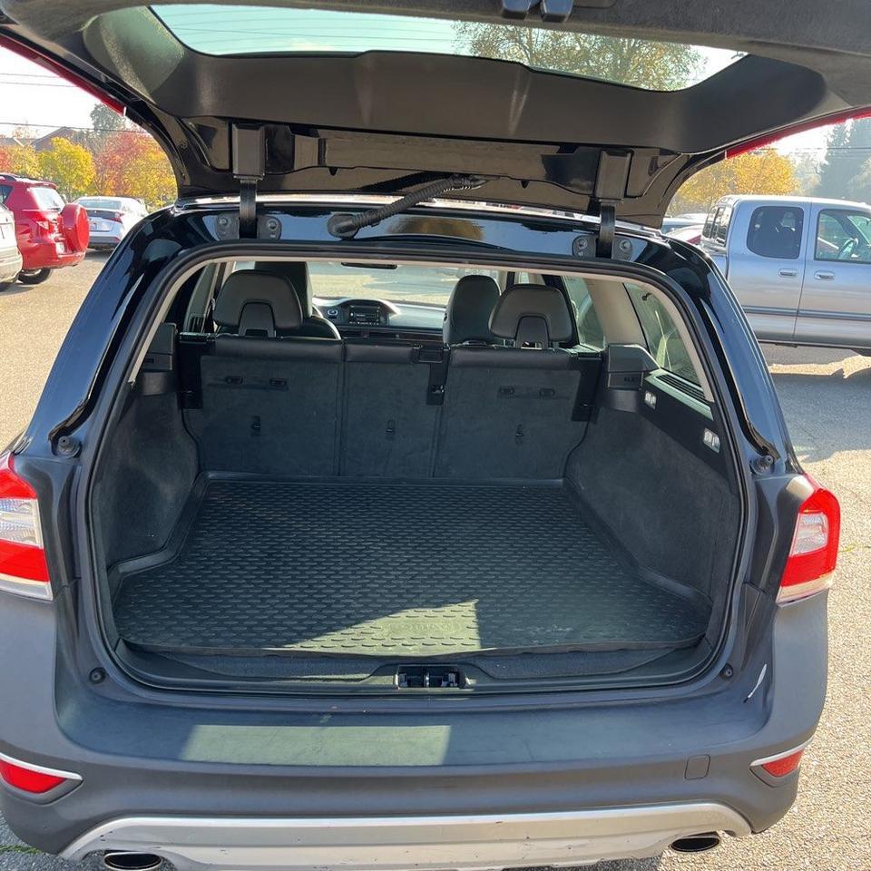 2015 Volvo XC70 T6 AWD Premier w/High Performance Audio, Moon Roof, Leather Heated Seats Portland OR