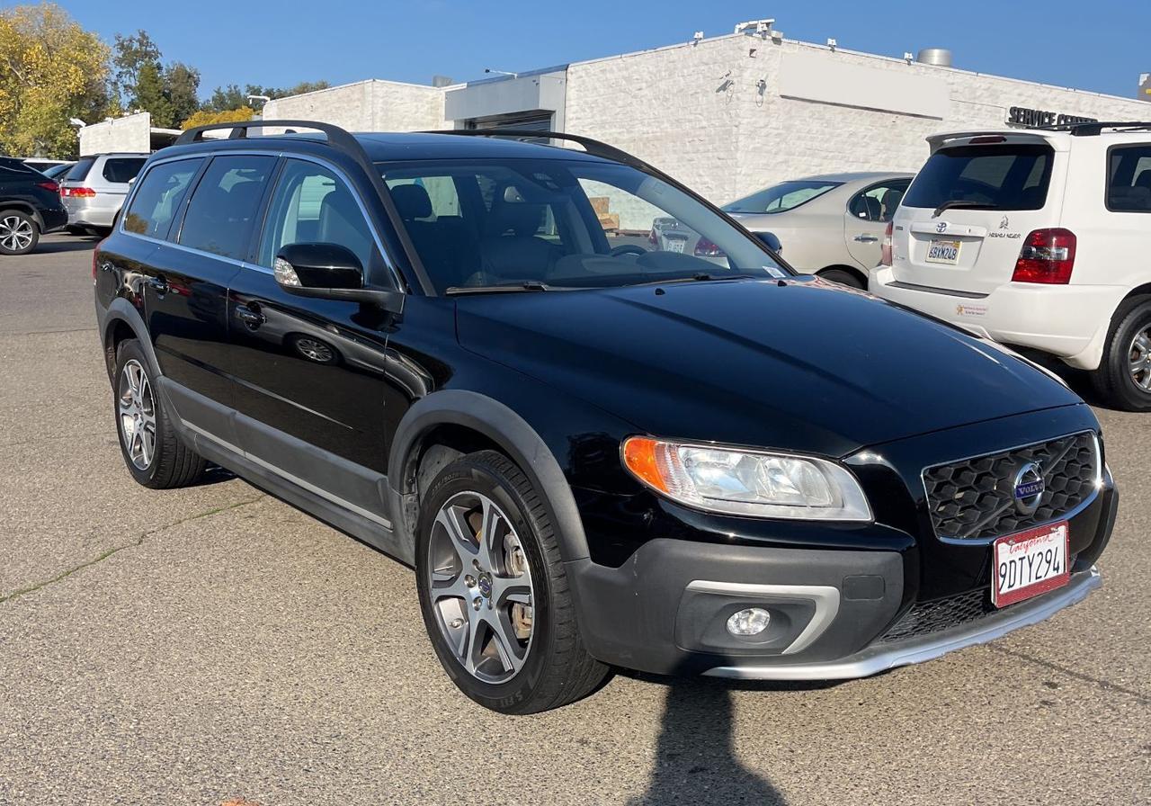 2015 Volvo XC70 T6 AWD Premier w/High Performance Audio, Moon Roof, Leather Heated Seats Portland OR
