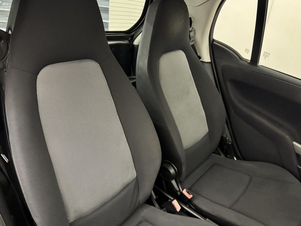 2015 smart fortwo Pure Maumee OH