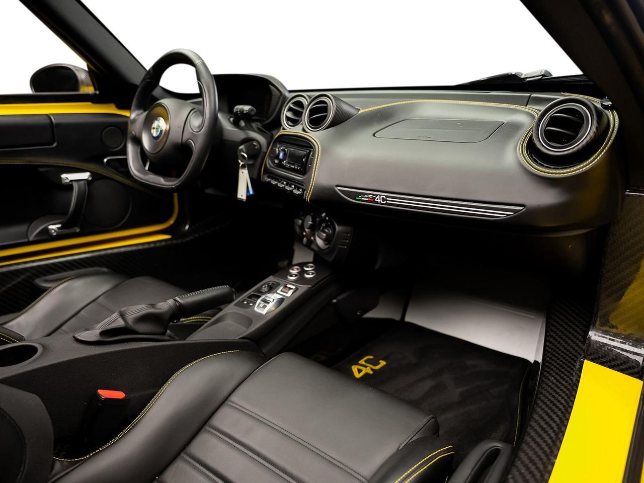 2016 Alfa Romeo 4C Base