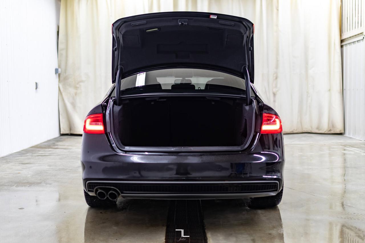 2016 Audi A4 Quattro Progressiv Plus S-Line Leather Roof Nav Red Deer AB