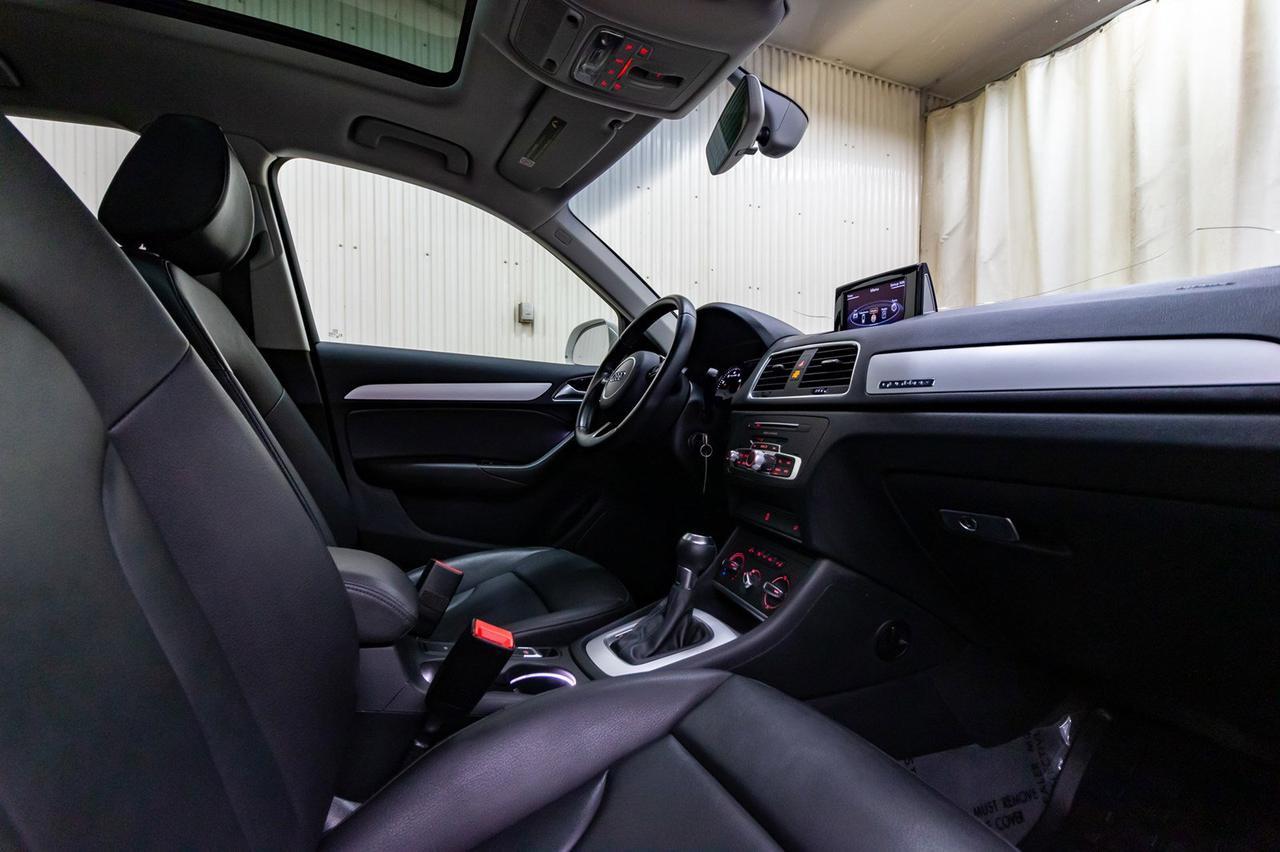 2016 Audi Q3 Quattro Komfort Leather Roof Red Deer AB